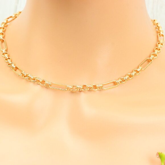 "Minimalist & Elegant Necklace Chain – Perfect for Women & Girls | UNVRC1525 - Picture 3 of 10